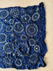 2092 Exquisiter gelber Bandhani-Batikschal aus Gaji-Seide