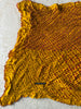 2092 Exquisiter gelber Bandhani-Batikschal aus Gaji-Seide