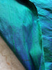 2111 Chemin de table bleu paon en soie brute tissée à la main