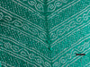 2130 Seegrüner Bandhani-Batikschal aus Seide