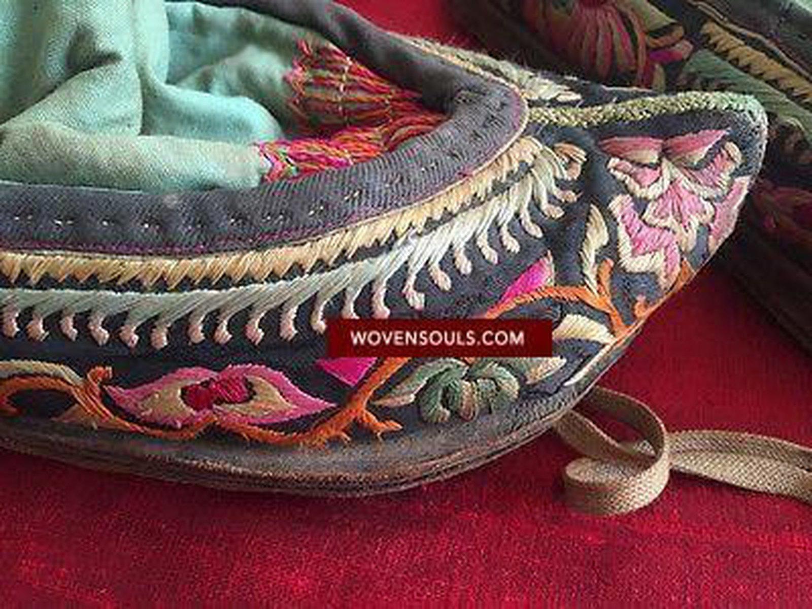 229 Vintage Guizhou Minorty Ethnic Community Shoes-WOVENSOULS-Antique-Vintage-Textiles-Art-Decor
