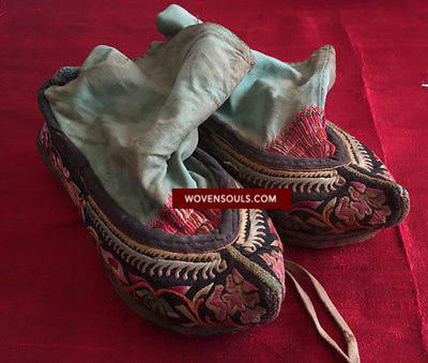 229 Vintage Guizhou Minorty Ethnic Community Shoes-WOVENSOULS-Antique-Vintage-Textiles-Art-Decor