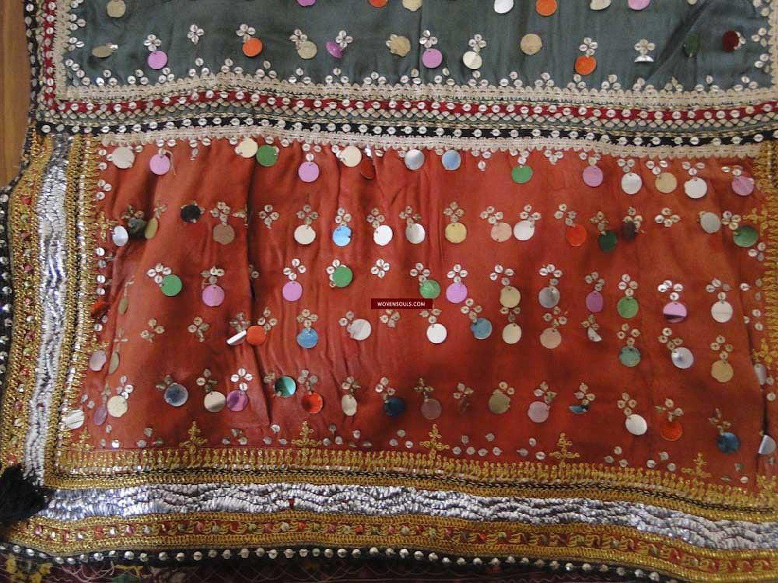 412 Old Sindh Tunic with Embroidery-WOVENSOULS-Antique-Vintage-Textiles-Art-Decor