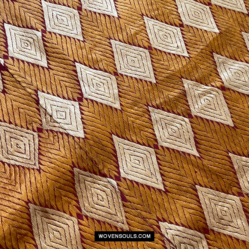 420 Old Varida Bagh Phulkari Shawl from Punjab - Antique Decor Ethnic Art 