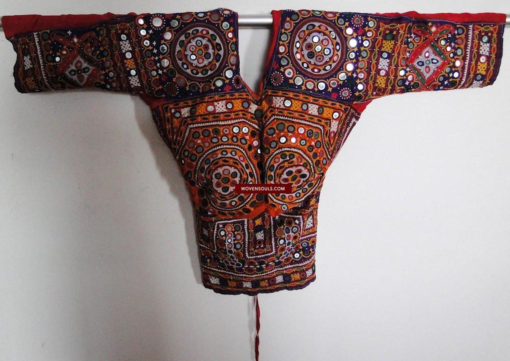 438 Old Kutch Choli Blouse with heavy Embroidery-WOVENSOULS-Antique-Vintage-Textiles-Art-Decor