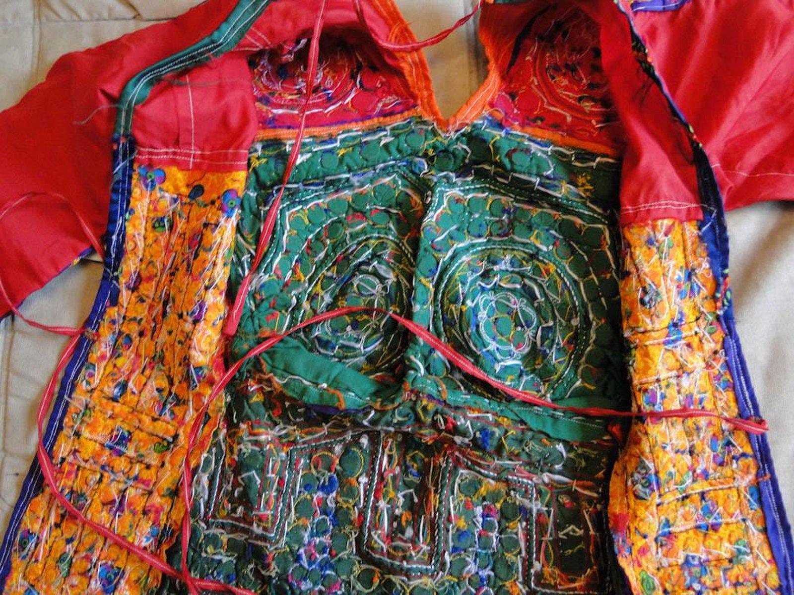 438 Old Kutch Choli Blouse with heavy Embroidery-WOVENSOULS-Antique-Vintage-Textiles-Art-Decor