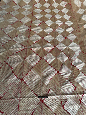 605 Chand blanc Bagh Phulkari Textile indien