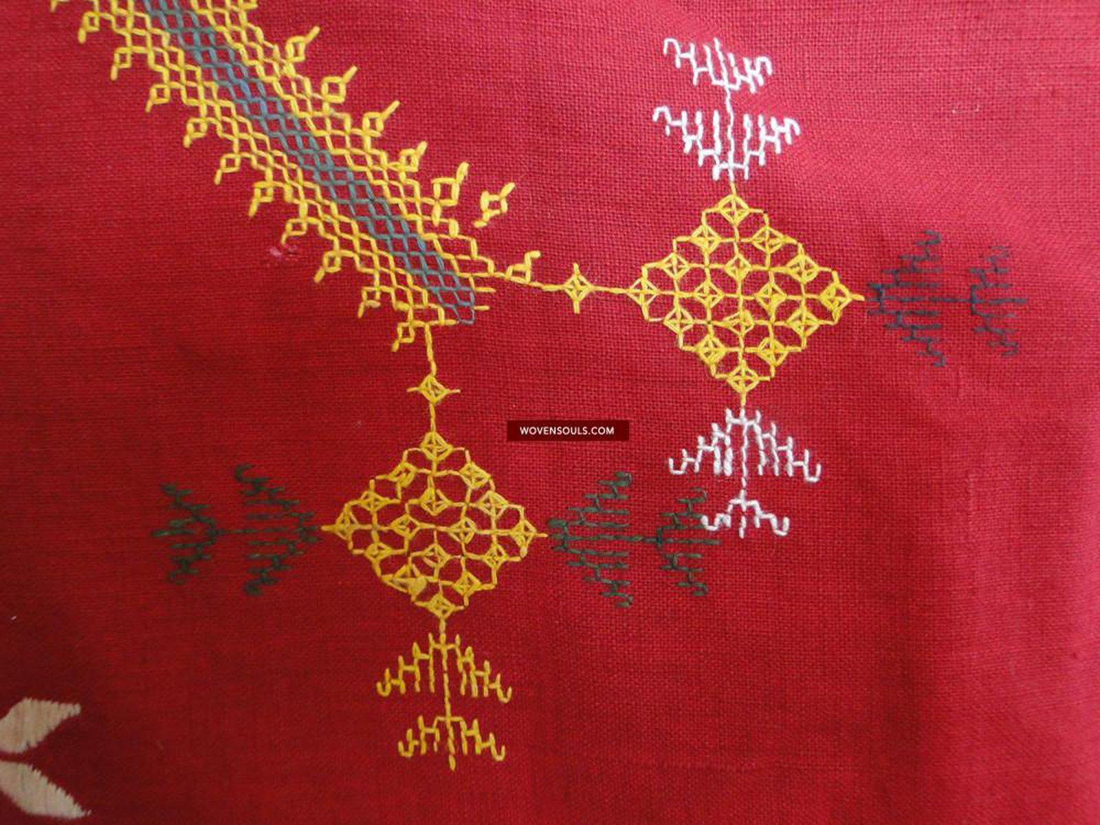 615 Old Rajasthan Odhana with Embroidery and Mirrorwork on handspun Cotton-WOVENSOULS-Antique-Vintage-Textiles-Art-Decor