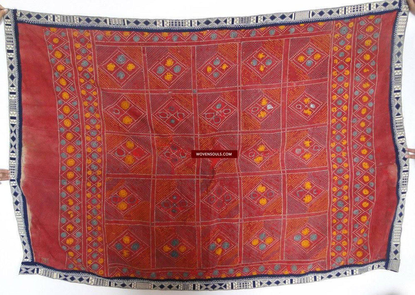 619 Old Cotton Bishnoi Wedding Shawl with Tie-Dye-effect Embroidery-WOVENSOULS-Antique-Vintage-Textiles-Art-Decor