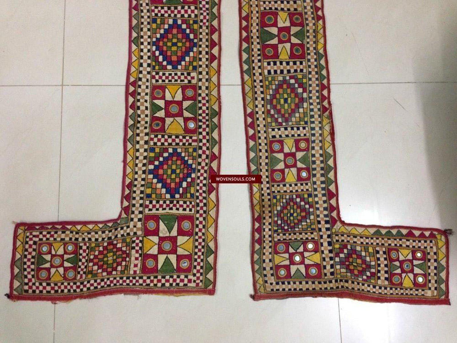 695 Vintage Gujarat Stickerei - Indische Textilkunst für Wanddekoration-WOVENSOULS-Antike-Vintage-Textilien-Kunst-Dekor