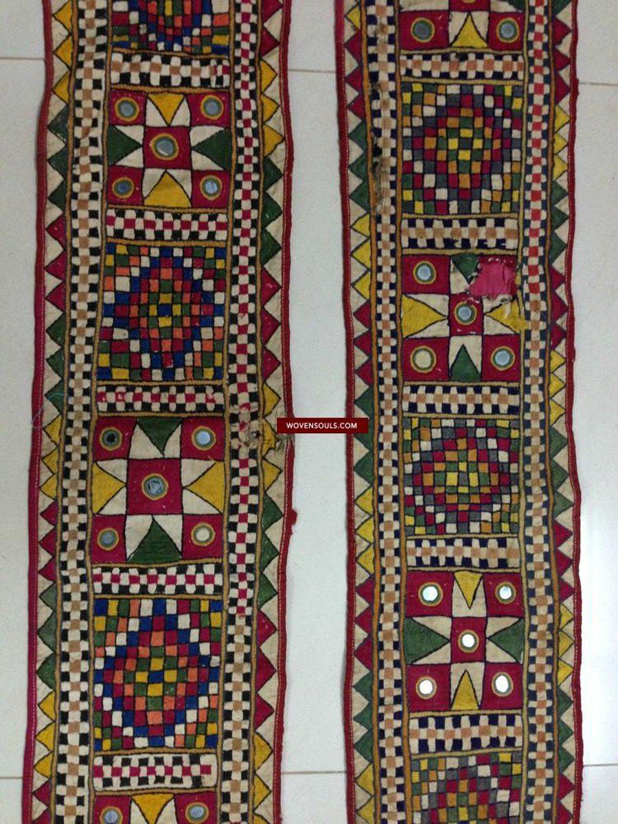 695 Vintage Gujarat Stickerei - Indische Textilkunst für Wanddekoration-WOVENSOULS-Antike-Vintage-Textilien-Kunst-Dekor