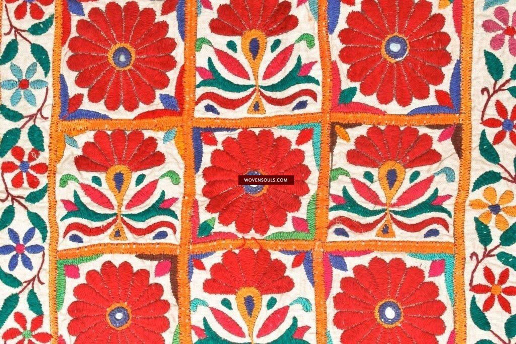723 VERKAUFT – Vintage Rabari Chakda Chaakla Textilkunst für Wanddekoration-WOVENSOULS-Antike-Vintage-Textilien-Kunst-Dekor