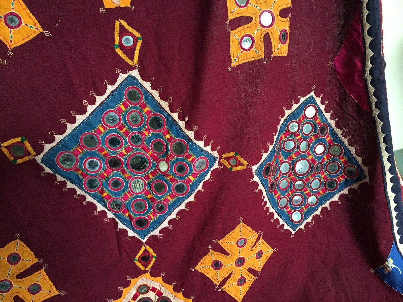 859 Banjara Odhana Shawl with Large-Mirrors-WOVENSOULS-Antique-Vintage-Textiles-Art-Decor