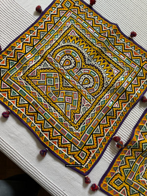 934 par vintage - Rabari Bordado de decoración de pared de arte textil de Gujarat