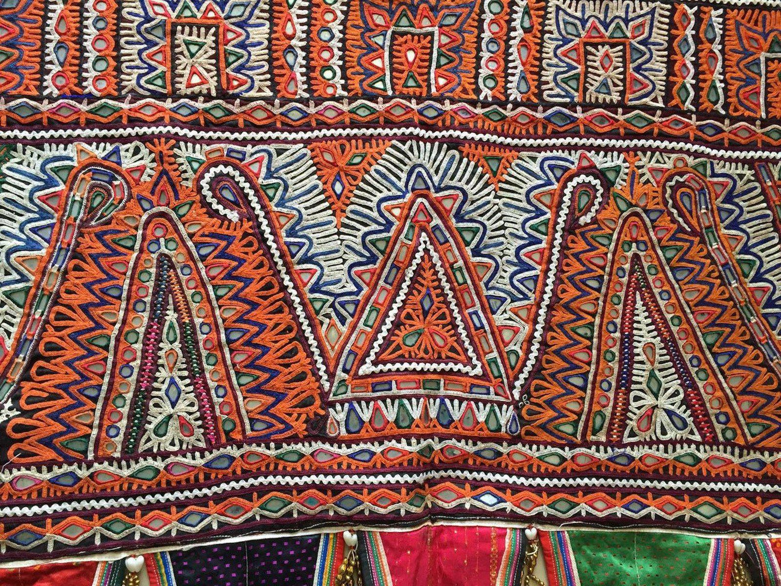 935 Long Kutch Toran - Vintage Rabari Embroidery Wall Decor Textile Art Gujarat-WOVENSOULS-Antique-Vintage-Textiles-Art-Decor