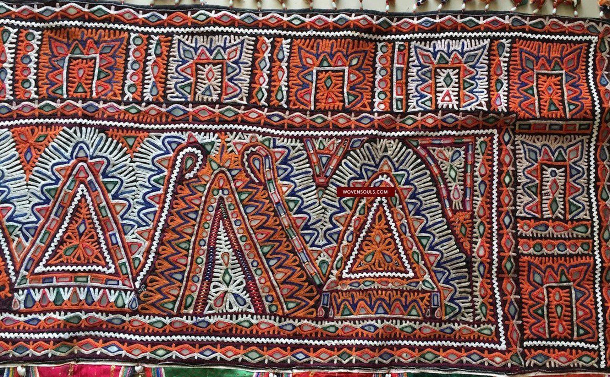 935 Long Kutch Toran - Vintage Rabari Embroidery Wall Decor Textile Art Gujarat-WOVENSOULS-Antique-Vintage-Textiles-Art-Decor