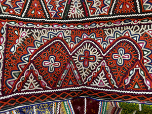 936 par toran - vintage Rabari Decoración de pared de bordado Arte textil - Kutch, Gujarat