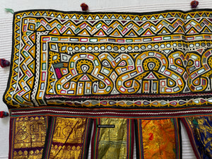 981 Vintage Rabari Stickereien Dekor Textile von Gujarat