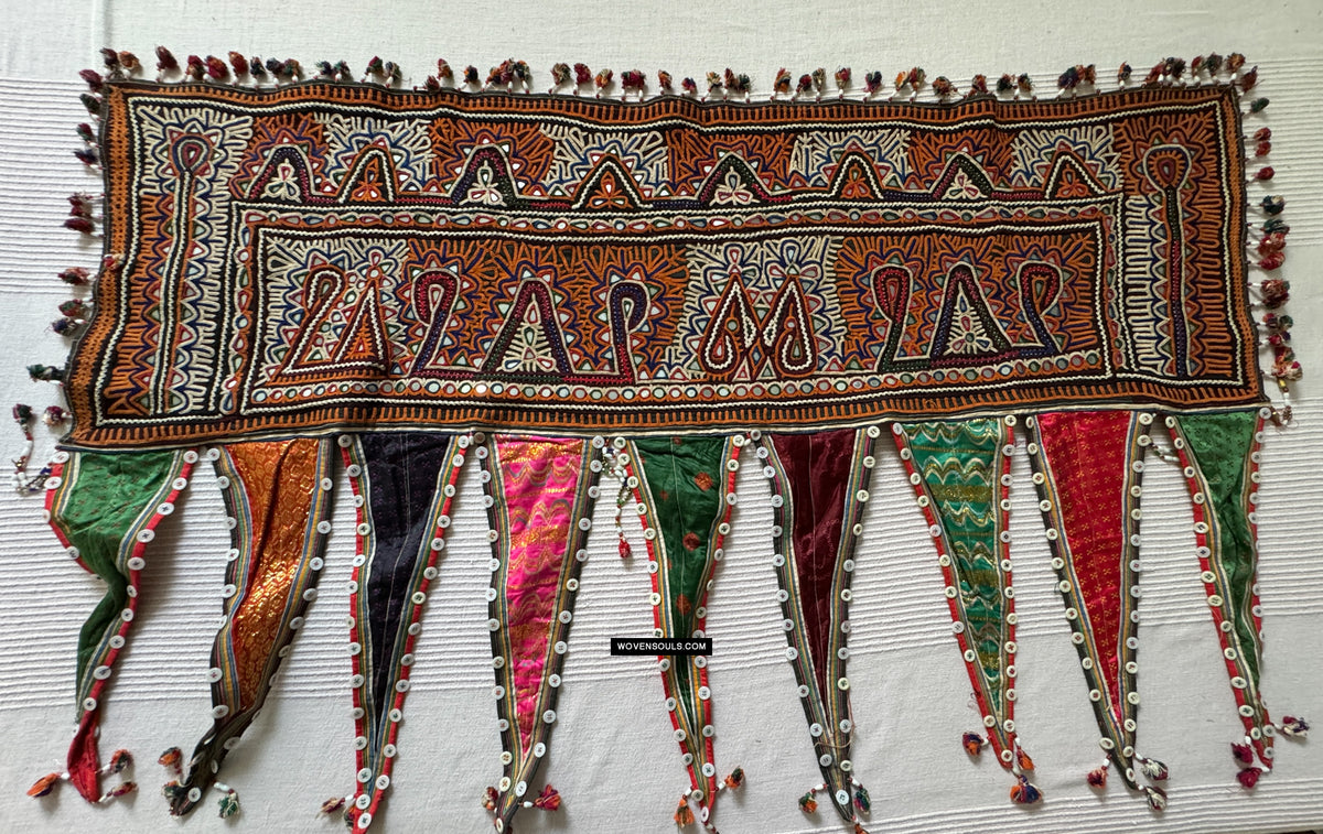 984 Vintage Rabari Embroidery Toran Door Decor Textile – WOVENSOULS ...
