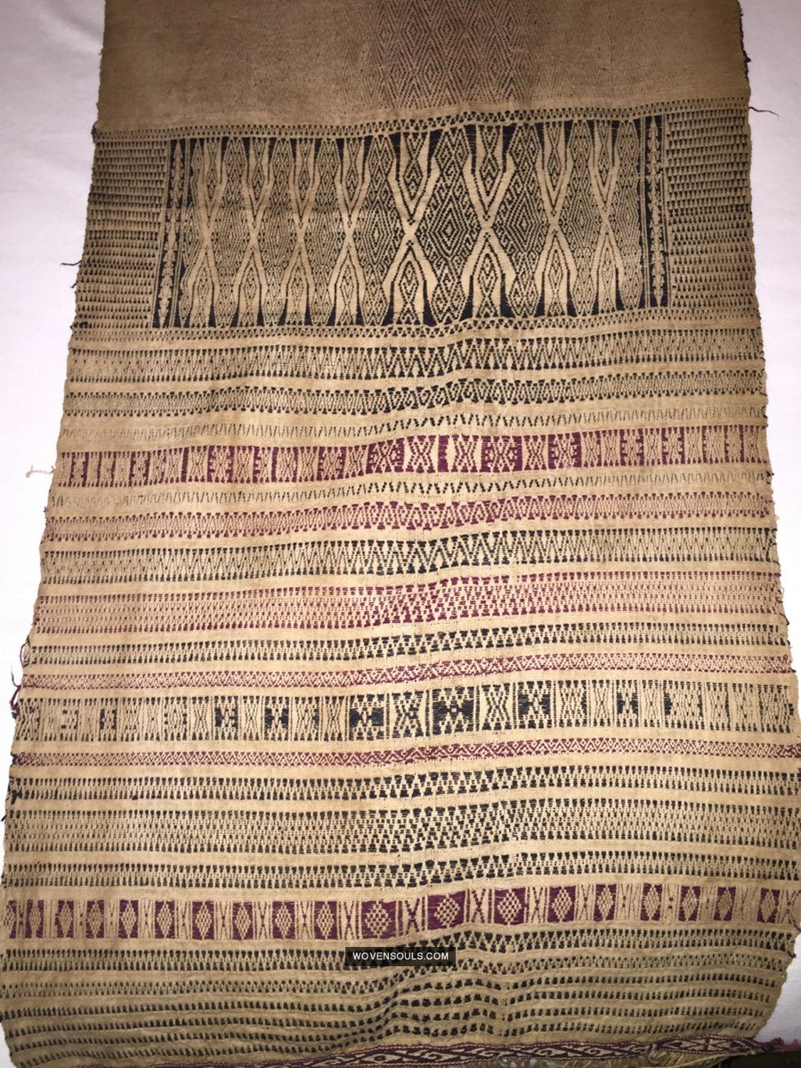 1032 Antique Batak Shaman Head Cloth - WOVENSOULS Antique Vintage Art Interior Decor