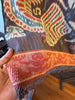 Bald kommen ... antiker Ererari -Teppich mit Ikat -Design