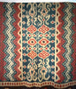 Bald kommen ... antiker Ererari -Teppich mit Ikat -Design