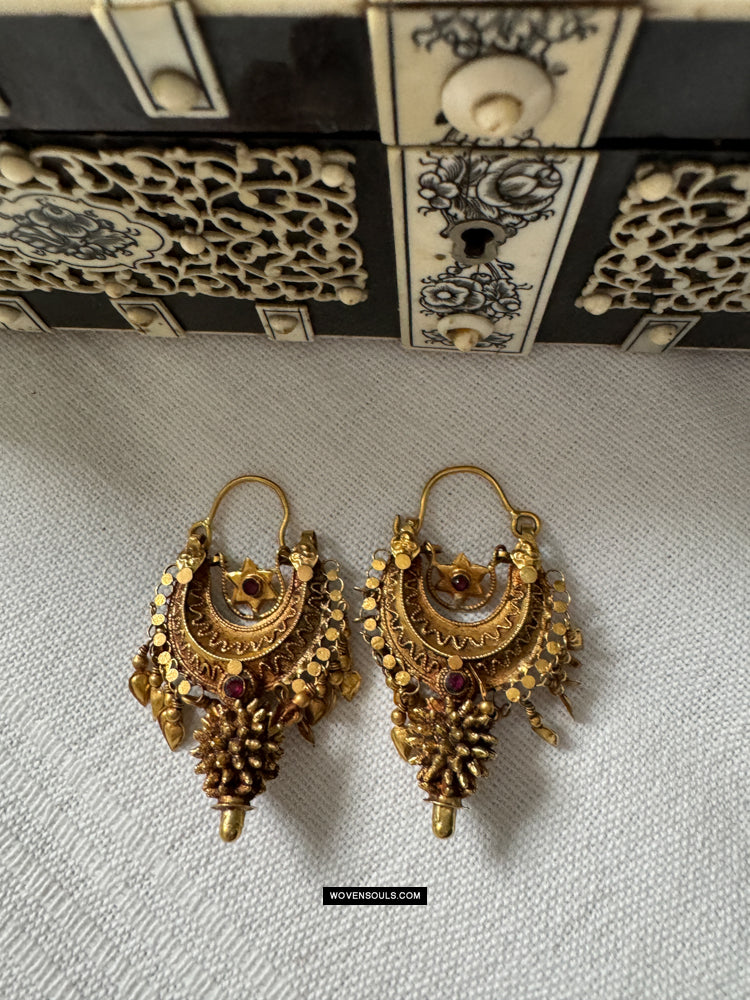 17th Century Italian Earrings In Original Box | AntiqueAnimalJewelry