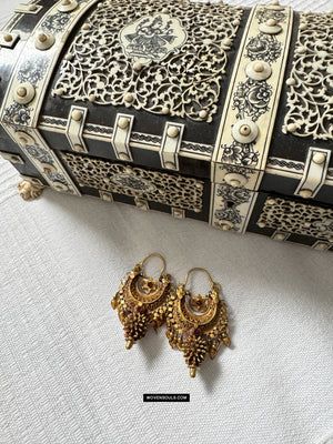 496 orecchini di gioielli oro vecchi - India