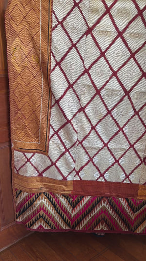 673 Weißer Chand Bagh Lehariya Grenze Phulkari Indische Textilien