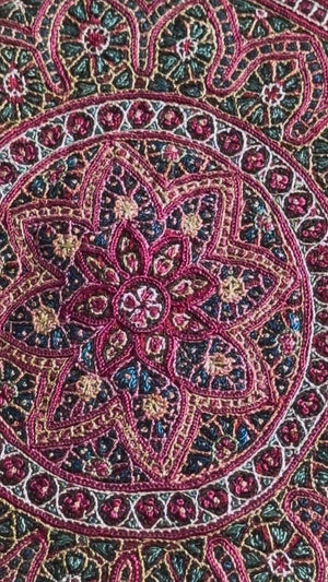 1608 Antique Kashmir Silk ricamato Amli Shawl Rumal