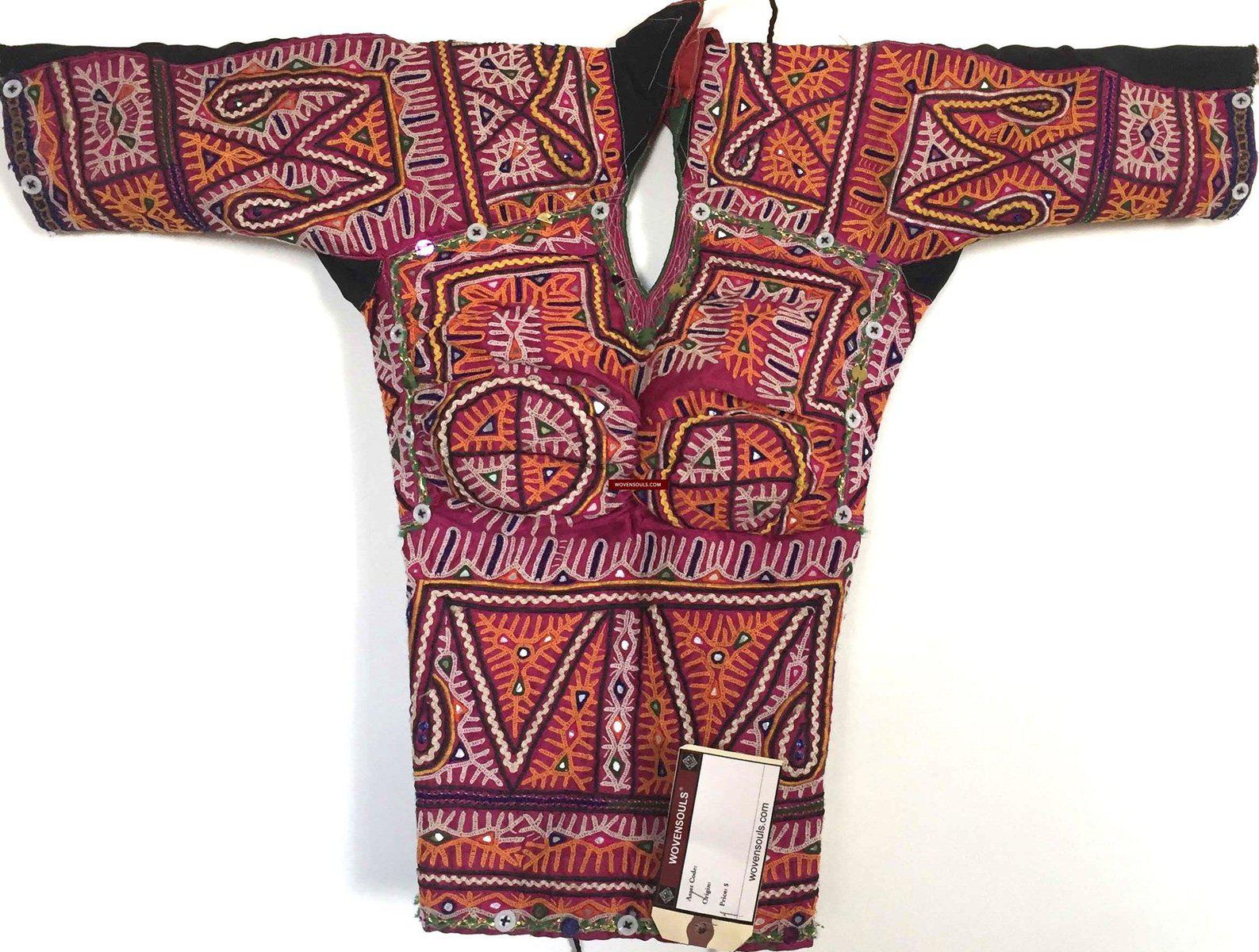 1003 Vintage Tribal Textilkostüm – Bluse aus Gujarat, Indien –WOVENSOULS-Antike-Vintage-Textilien-Kunst-Dekor