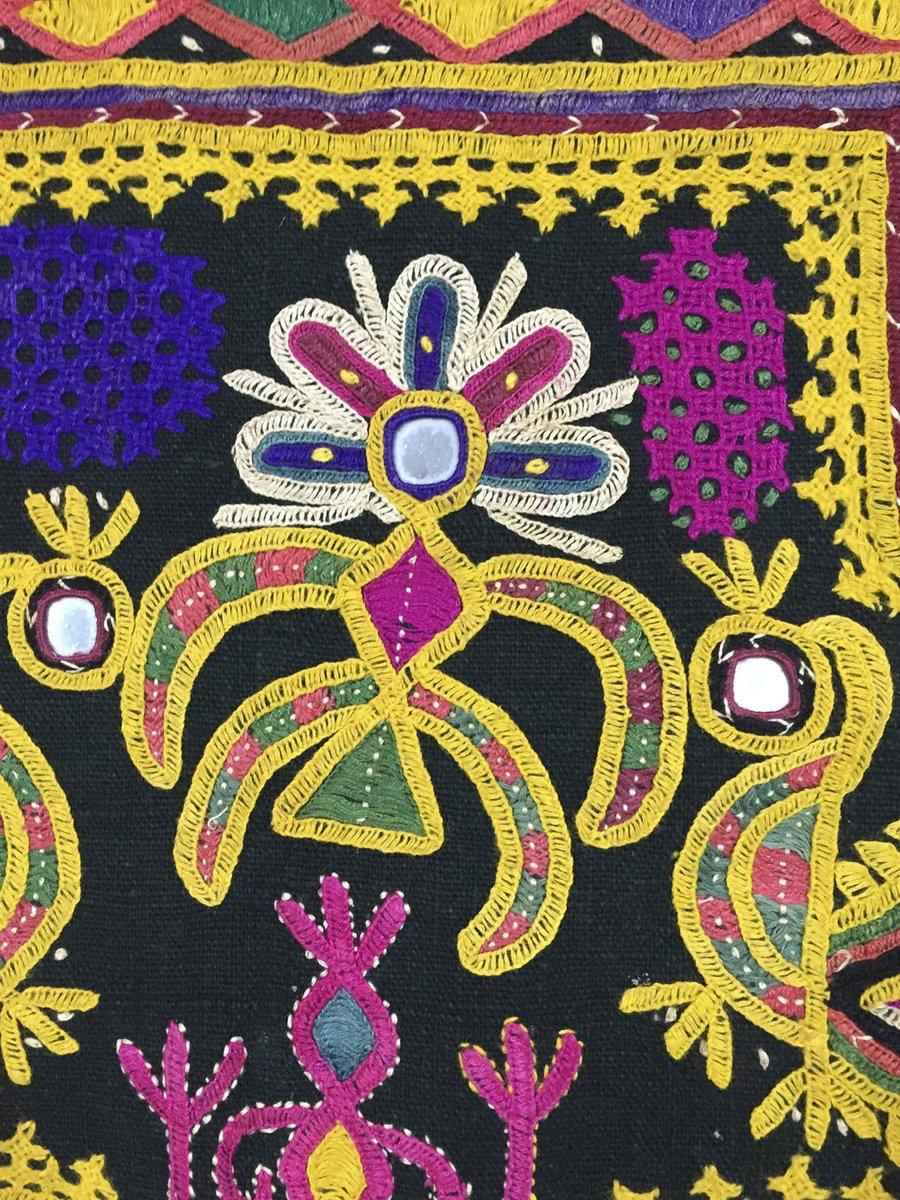 1030 Vintage Ghodiyu Wiege Tuch Stickerei Meisterwerk-WOVENSOULS-Antike-Vintage-Textilien-Kunst-Dekor