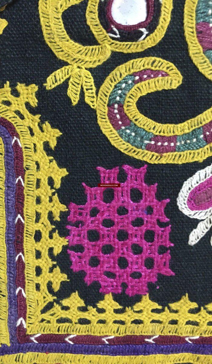 1030 Vintage Ghodiyu Wiege Tuch Stickerei Meisterwerk-WOVENSOULS-Antike-Vintage-Textilien-Kunst-Dekor