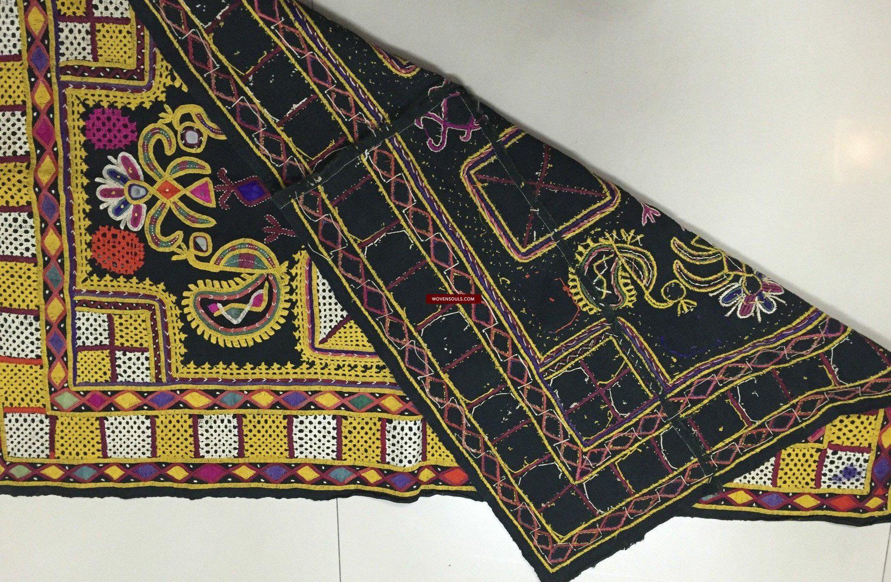 1030 Vintage Ghodiyu Wiege Tuch Stickerei Meisterwerk-WOVENSOULS-Antike-Vintage-Textilien-Kunst-Dekor