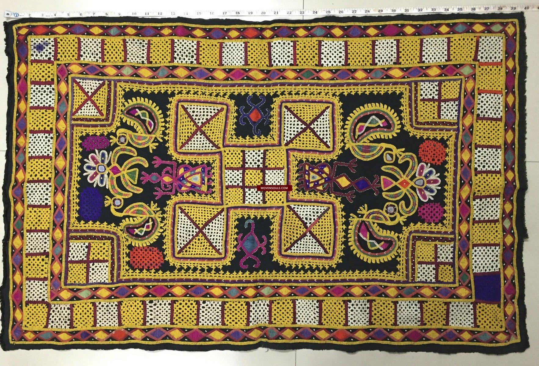 1030 Vintage Ghodiyu Wiege Tuch Stickerei Meisterwerk-WOVENSOULS-Antike-Vintage-Textilien-Kunst-Dekor