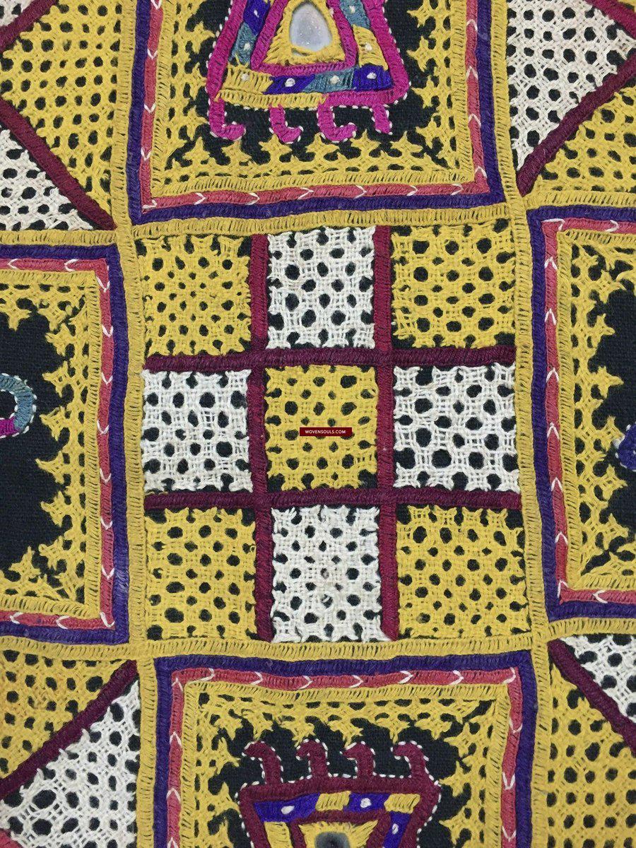 1030 Vintage Ghodiyu Wiege Tuch Stickerei Meisterwerk-WOVENSOULS-Antike-Vintage-Textilien-Kunst-Dekor