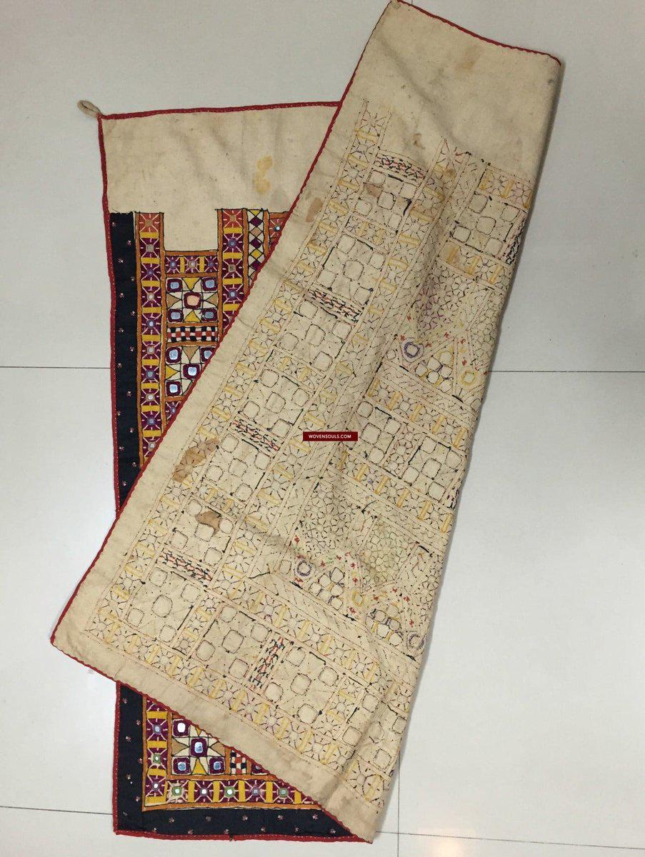 1031 Vintage Kutch Stickerei Wohndekoration aus Gujarat-WOVENSOULS-Antike-Vintage-Textilien-Kunst-Dekor
