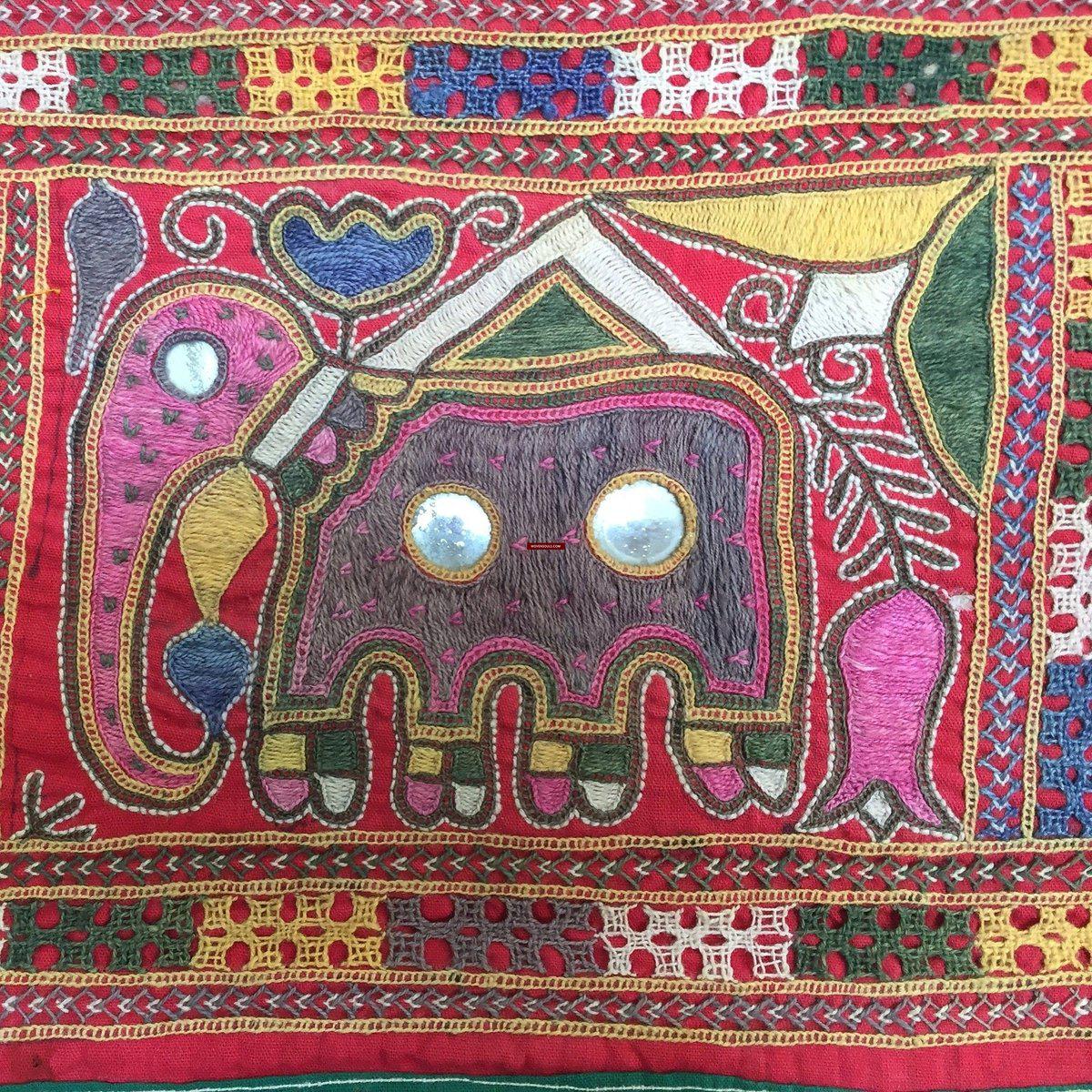 1040 Vintage Toran – Zeremonielles Wandbanner Indische Textilkunst – Gujarat-WOVENSOULS-Antike-Vintage-Textilien-Kunst-Dekor