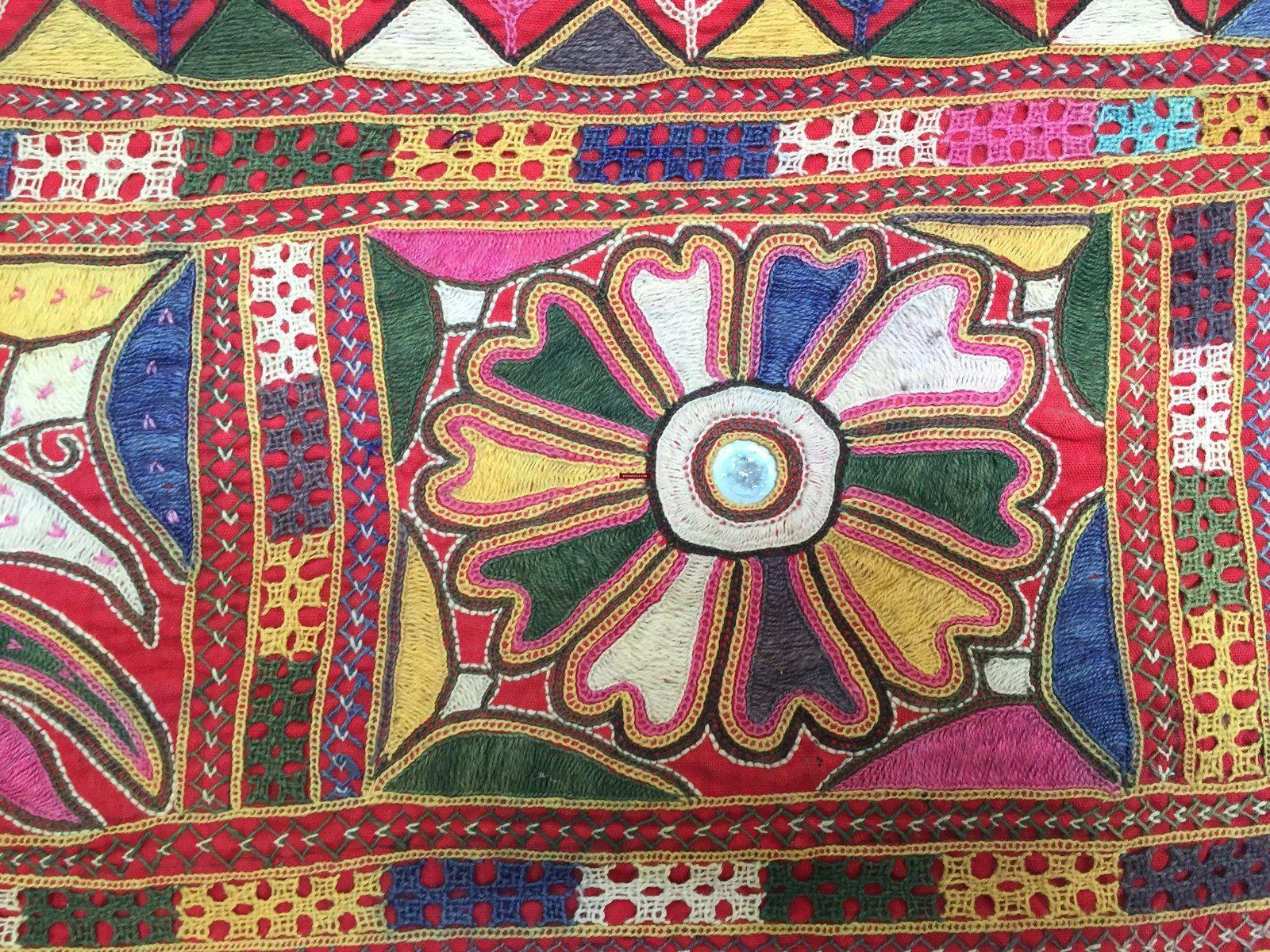 1040 Vintage Toran – Zeremonielles Wandbanner Indische Textilkunst – Gujarat-WOVENSOULS-Antike-Vintage-Textilien-Kunst-Dekor