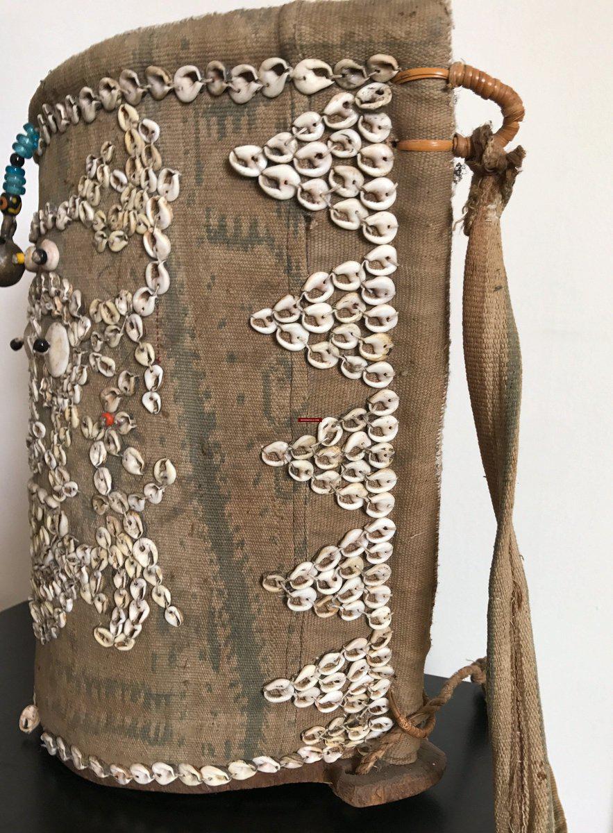 1113 Rare Antique Dayak Borneo Baby Carrier With Sea Shells-WOVENSOULS-Antique-Vintage-Textiles-Art-Decor