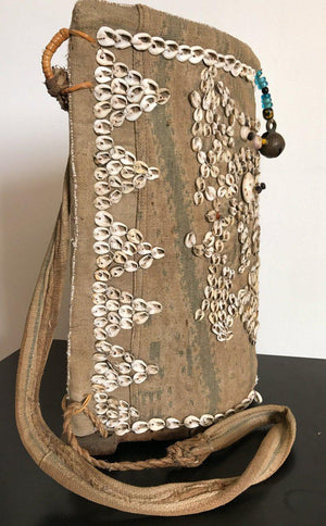 1113 Rare Antique Dayak Borneo Baby Carrier With Sea Shells-WOVENSOULS-Antique-Vintage-Textiles-Art-Decor