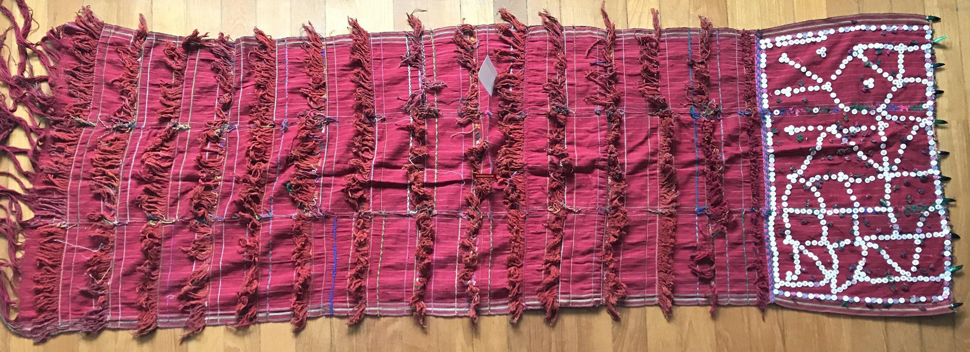 1246 RARE vintage Karen Hilltribe Priest Cérémonie Tissu d’épaule avec ailes de coléoptère irisées-WOVENSOULS-Antique-Vintage-Textiles-Art-Décor