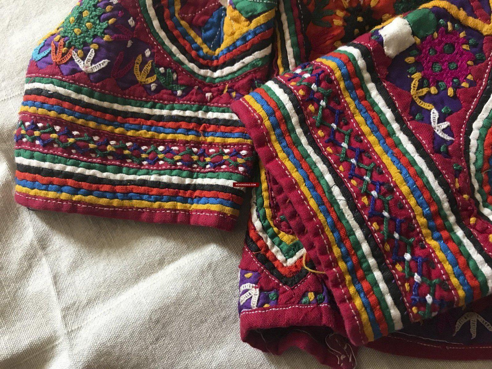 1265 Vintage Choli Blouse with Embroidery-WOVENSOULS-Antique-Vintage-Textiles-Art-Decor