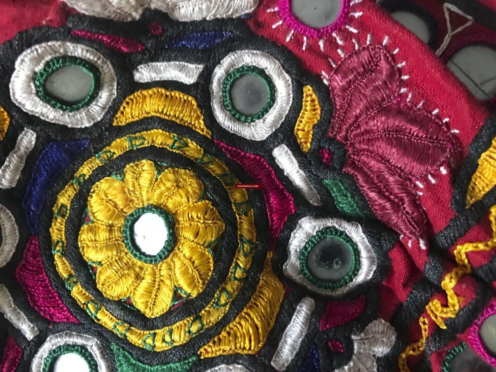 1266 Vintage Choli Blouse with Embroidery-WOVENSOULS-Antique-Vintage-Textiles-Art-Decor