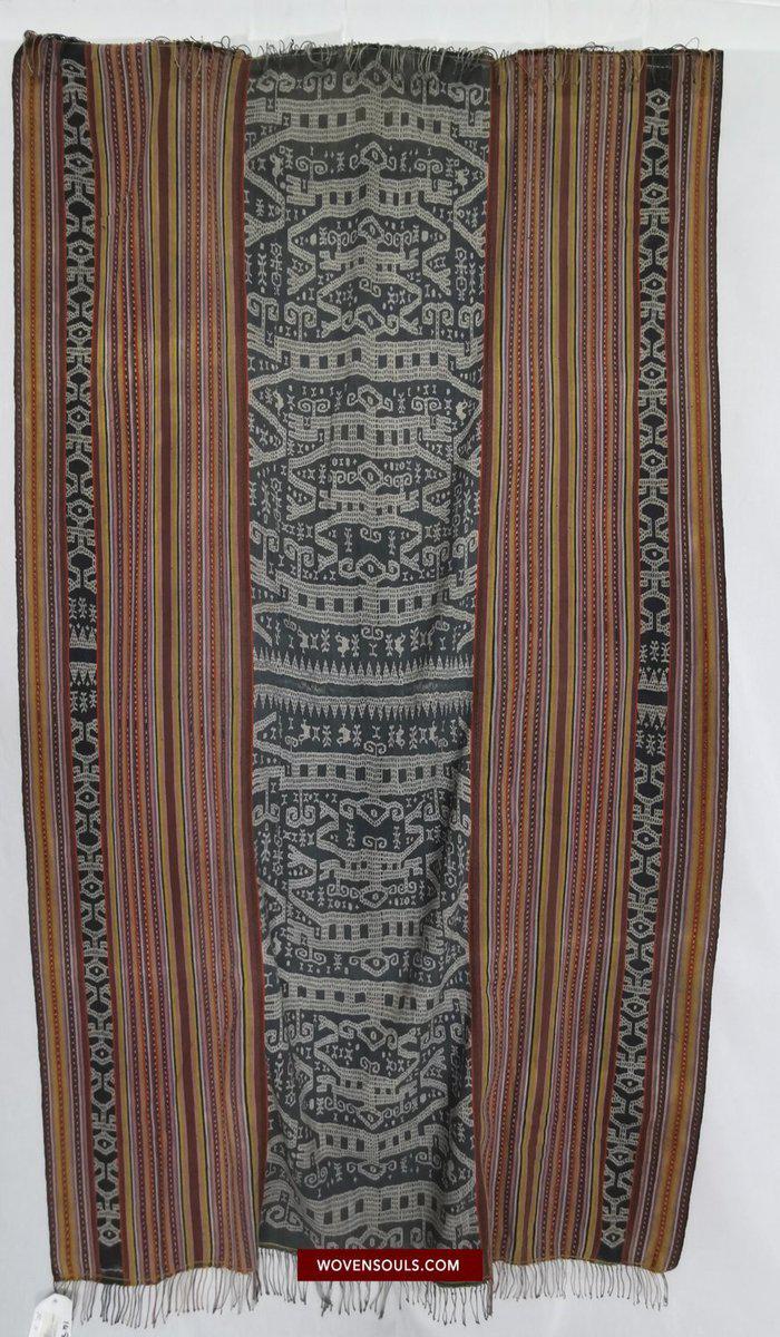 1451 Old Figurative Ikat Timor w Anthropomorphic figures-WOVENSOULS-Antique-Vintage-Textiles-Art-Decor