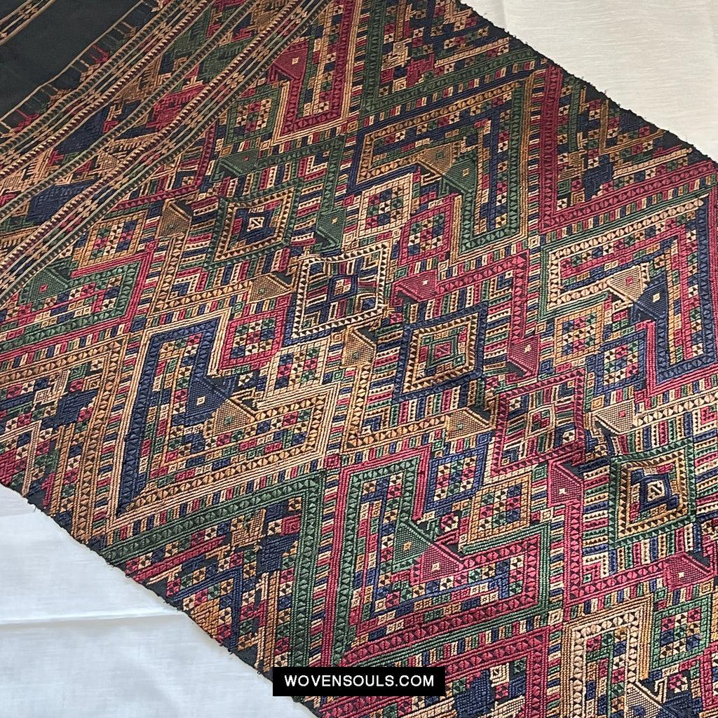 1572 Tissage cérémoniel de soie vintageArt textile du Laos-WOVENSOULS Textiles anciens et galerie d'art