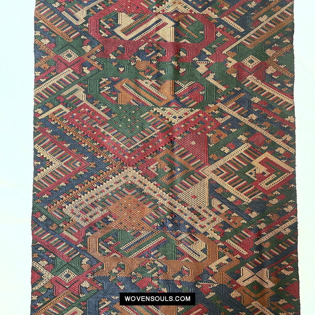 1573 Tissage cérémoniel de soie vintageArt textile du Laos-WOVENSOULS Textiles anciens et galerie d'art