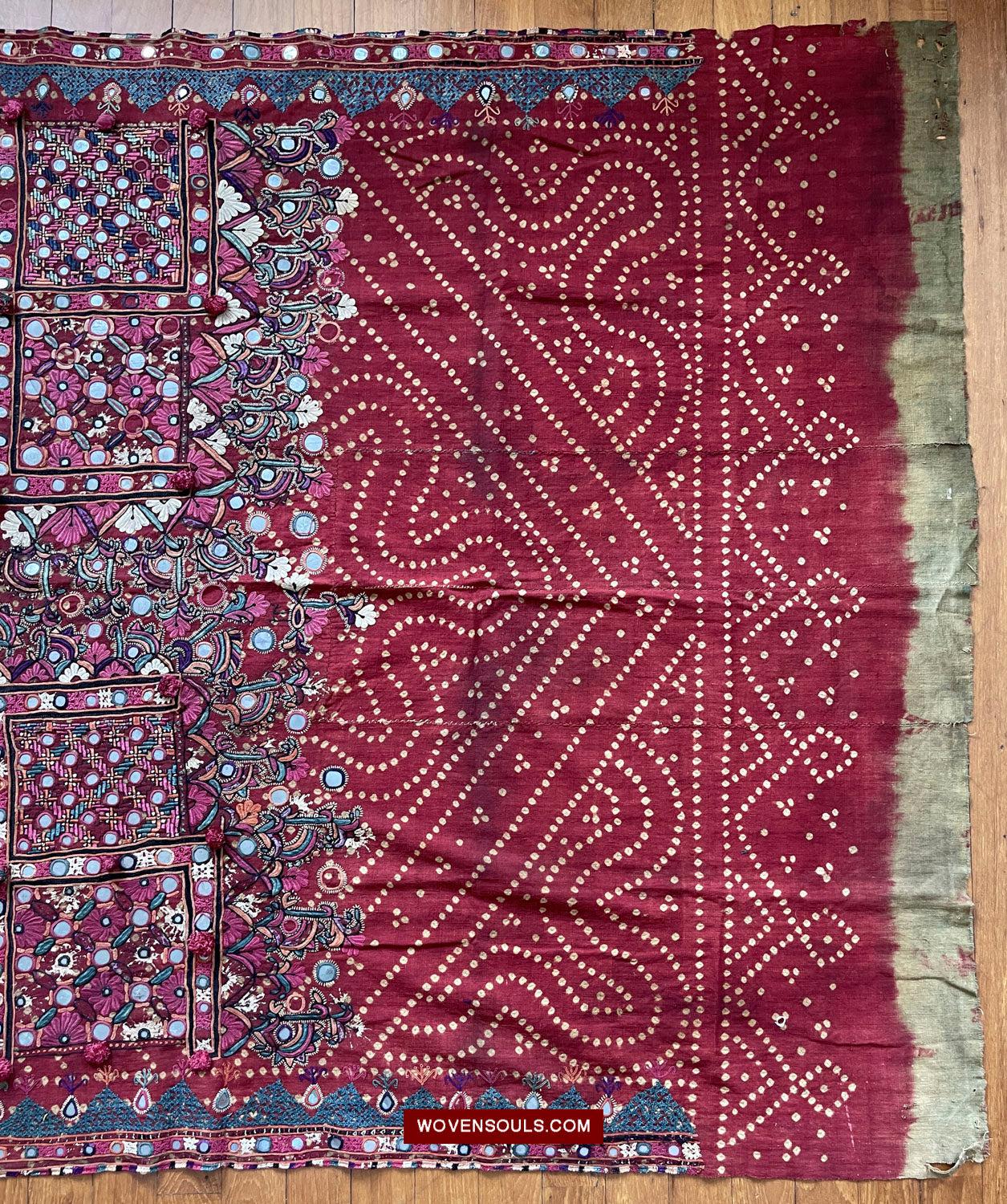 1605 SOLD Old Thar Rajasthan Wedding Odhana Shawl - Embroidery Bandhini & Mirrorwork-WOVENSOULS Antique Textiles &amp; Art Gallery