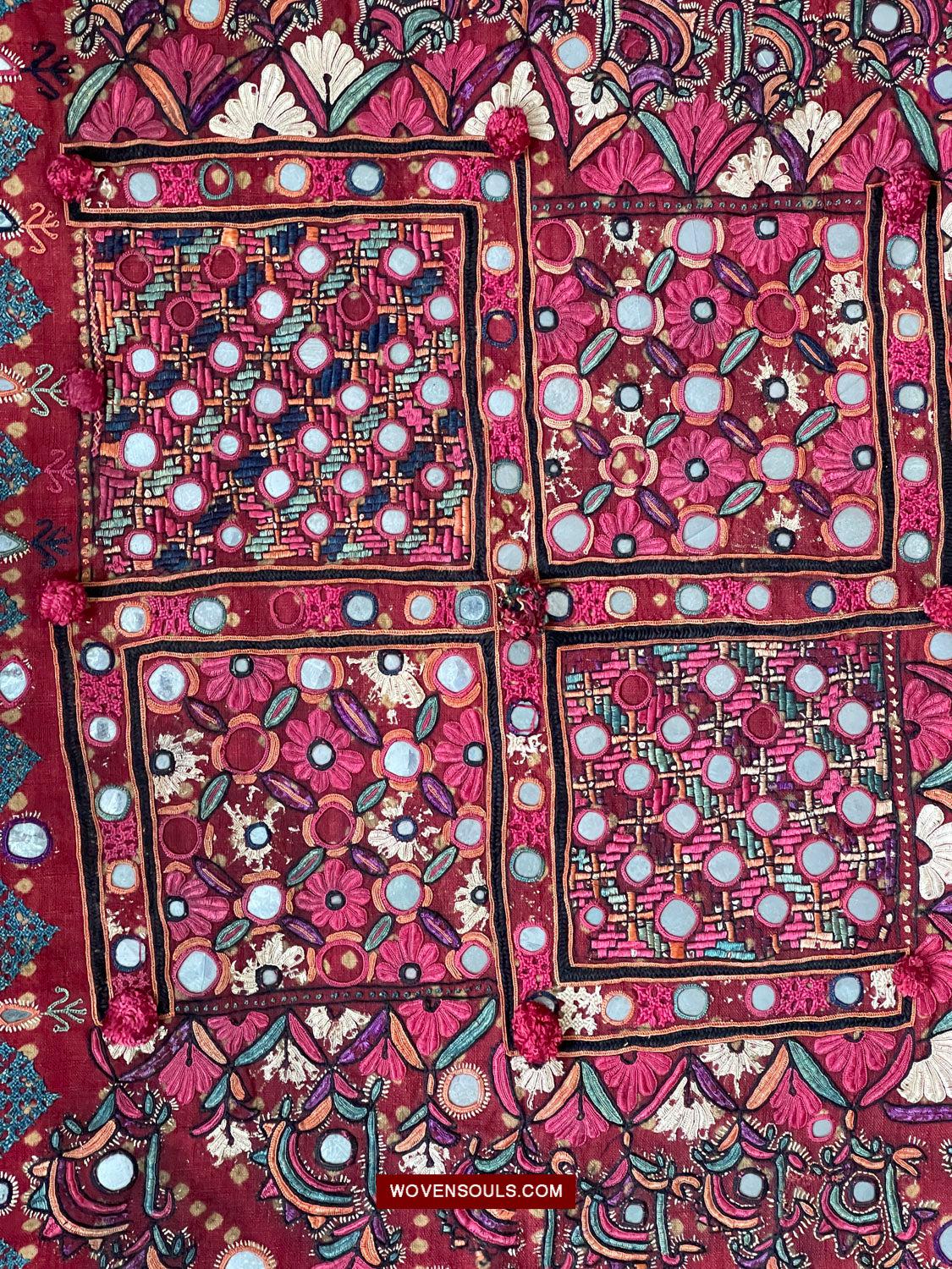 1605 SOLD Old Thar Rajasthan Wedding Odhana Shawl - Embroidery Bandhini & Mirrorwork-WOVENSOULS Antique Textiles &amp; Art Gallery