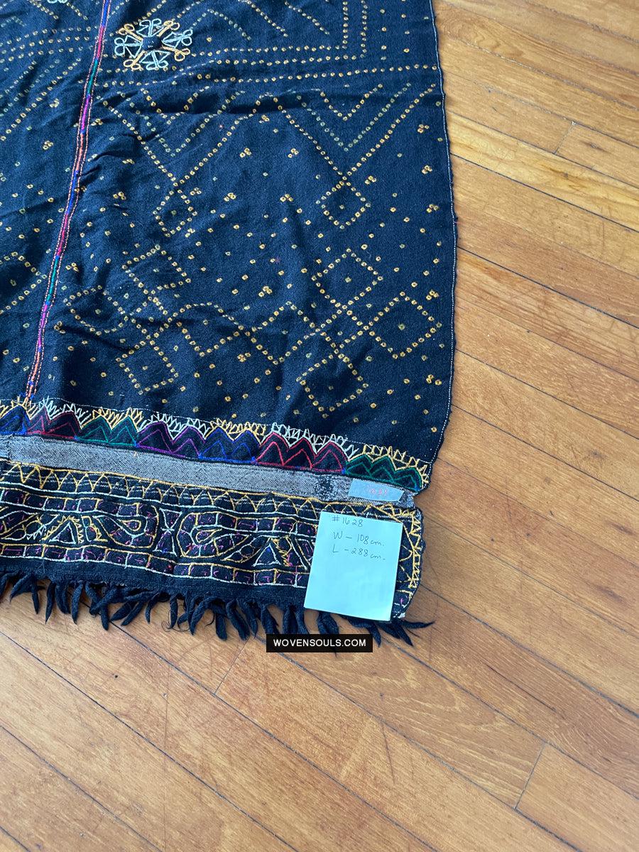 1628 Rabari Ludhi Wedding Shawl Tie-dye & Embroidery 11 florets-WOVENSOULS Antique Textiles &amp; Art Gallery